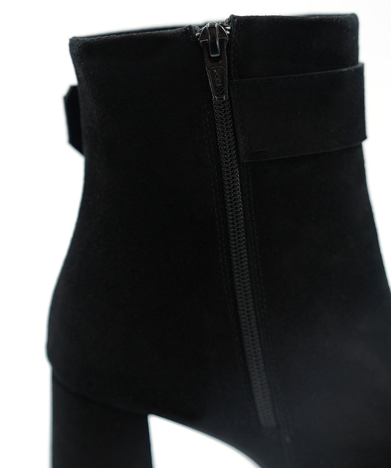 s/files/1/0898/2354/3633/files/bottines-sandra-noir.jpg_v_568527216385-5_4540b5c5-f62f-4b20-a0be-c5b1ee5afaba.jpg?v=1745543640