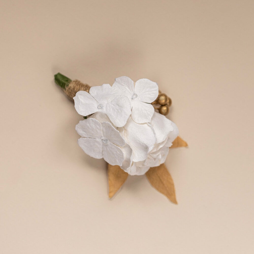 Boutonnière Fleurs En Papier Blanc Et Doré