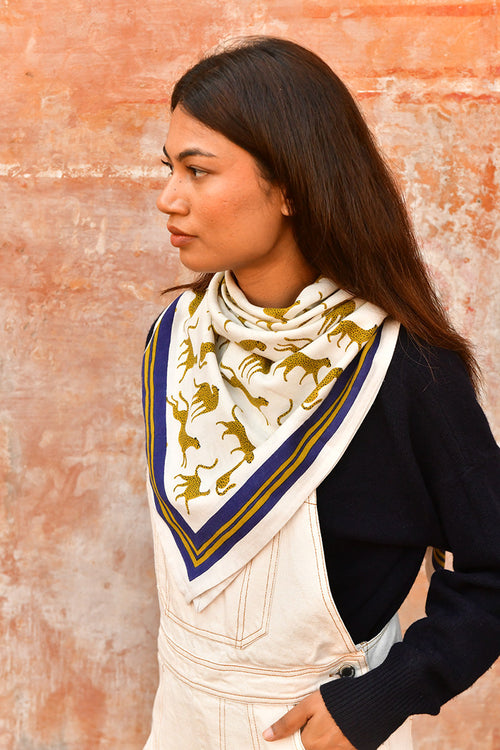 Small Fawn Scarf - Tobacco