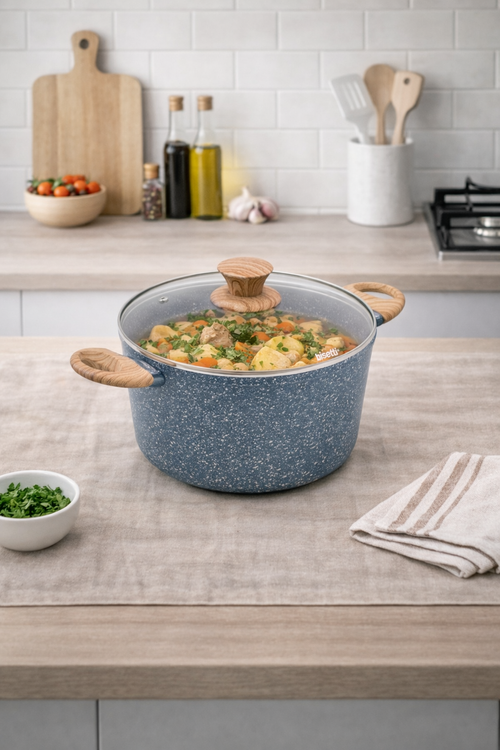 Casserole - 24 CM - Pierre Gourmet - Avec Poignée En Bois À Couvercle