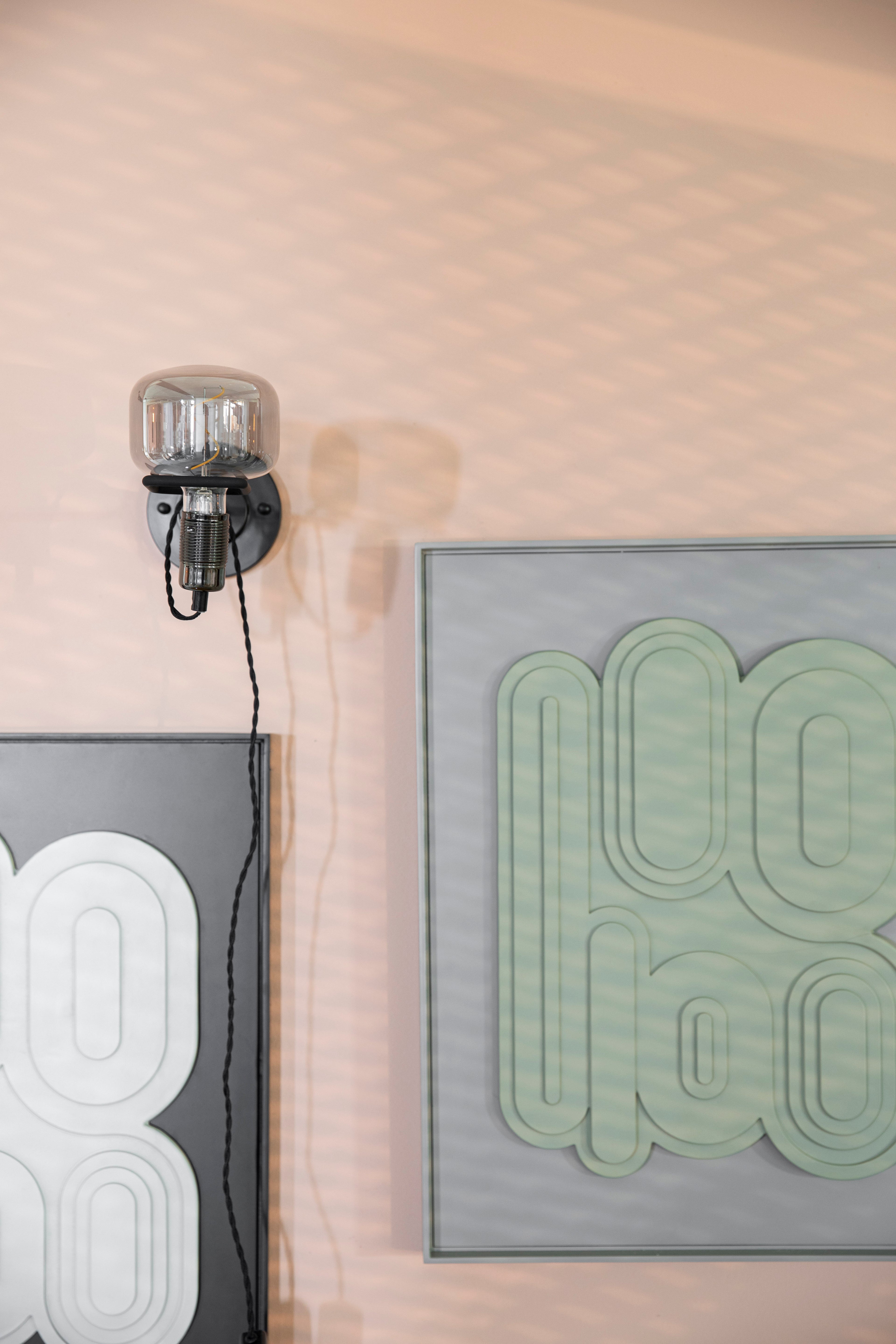 Hazy - Wall Light - Glass - Black