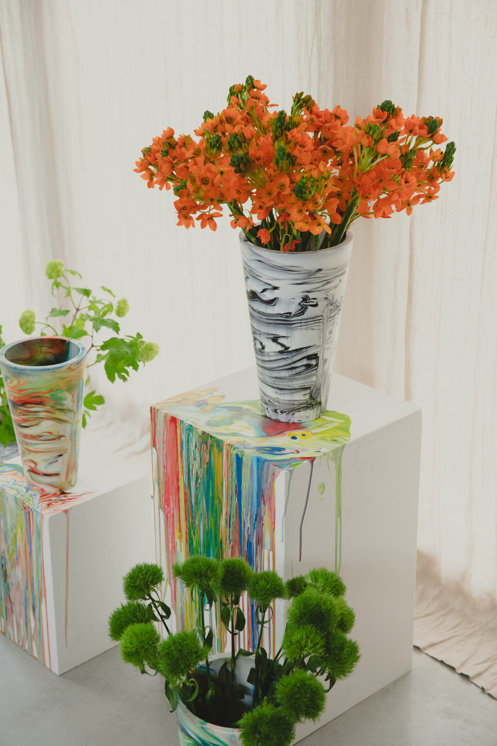 Conic M - Vase - Resin - Black/White/Grey
