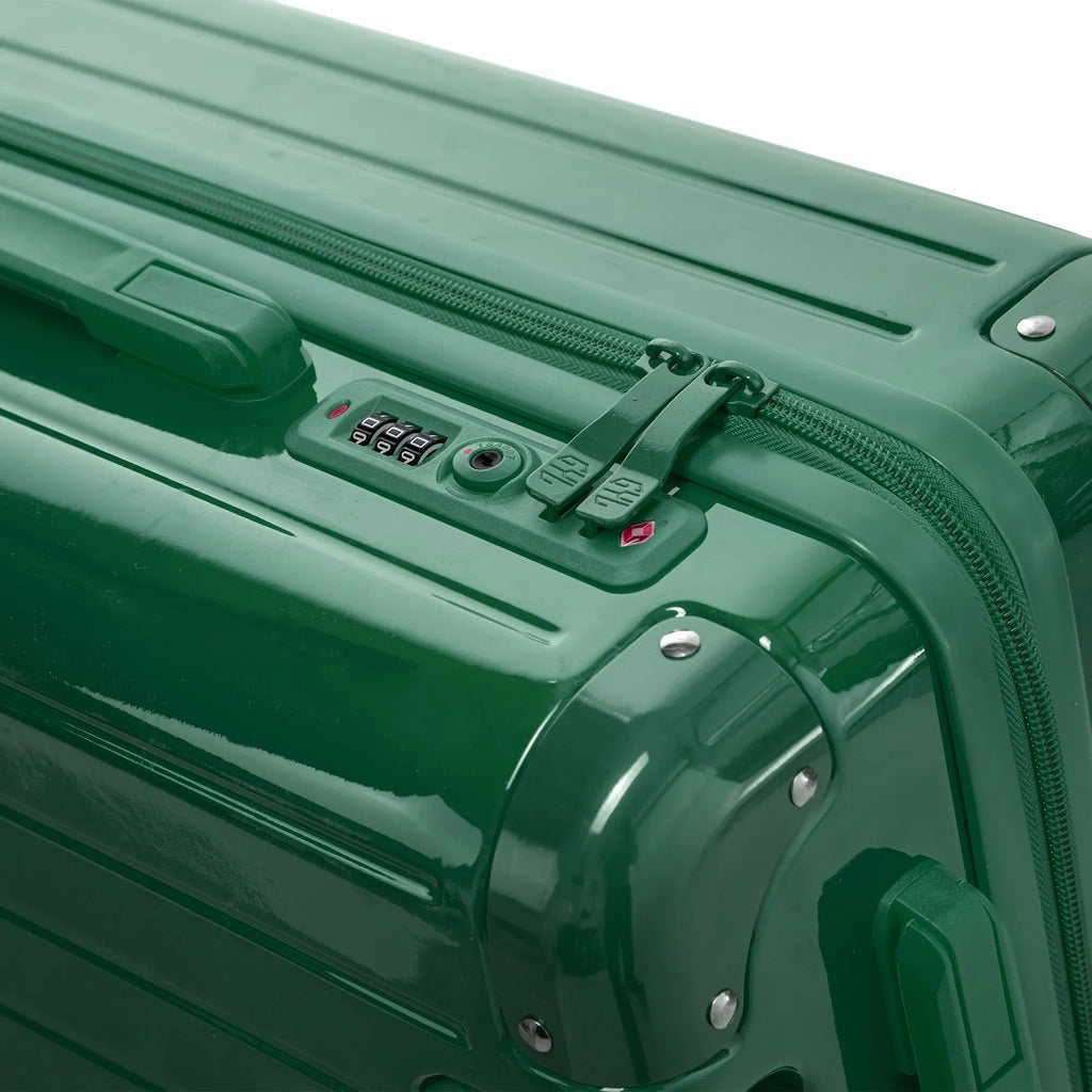 Fermeture à combinaison TSA et double curseur zippé GYL sur la valise rigide sapin Intemporelle. #couleur_sapin