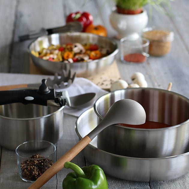 Iris - Steelpan met afneembare handgreep - Roestvrij staal - 18 cm