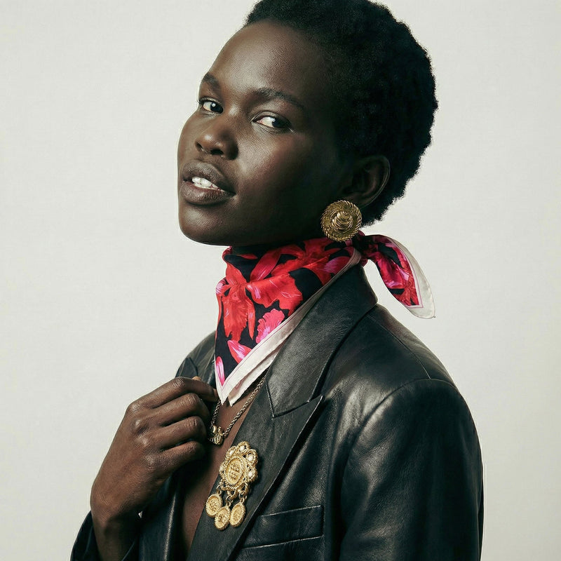 Foulard Bandana Vintage Céline À Motif Floral Rouge Et Rose