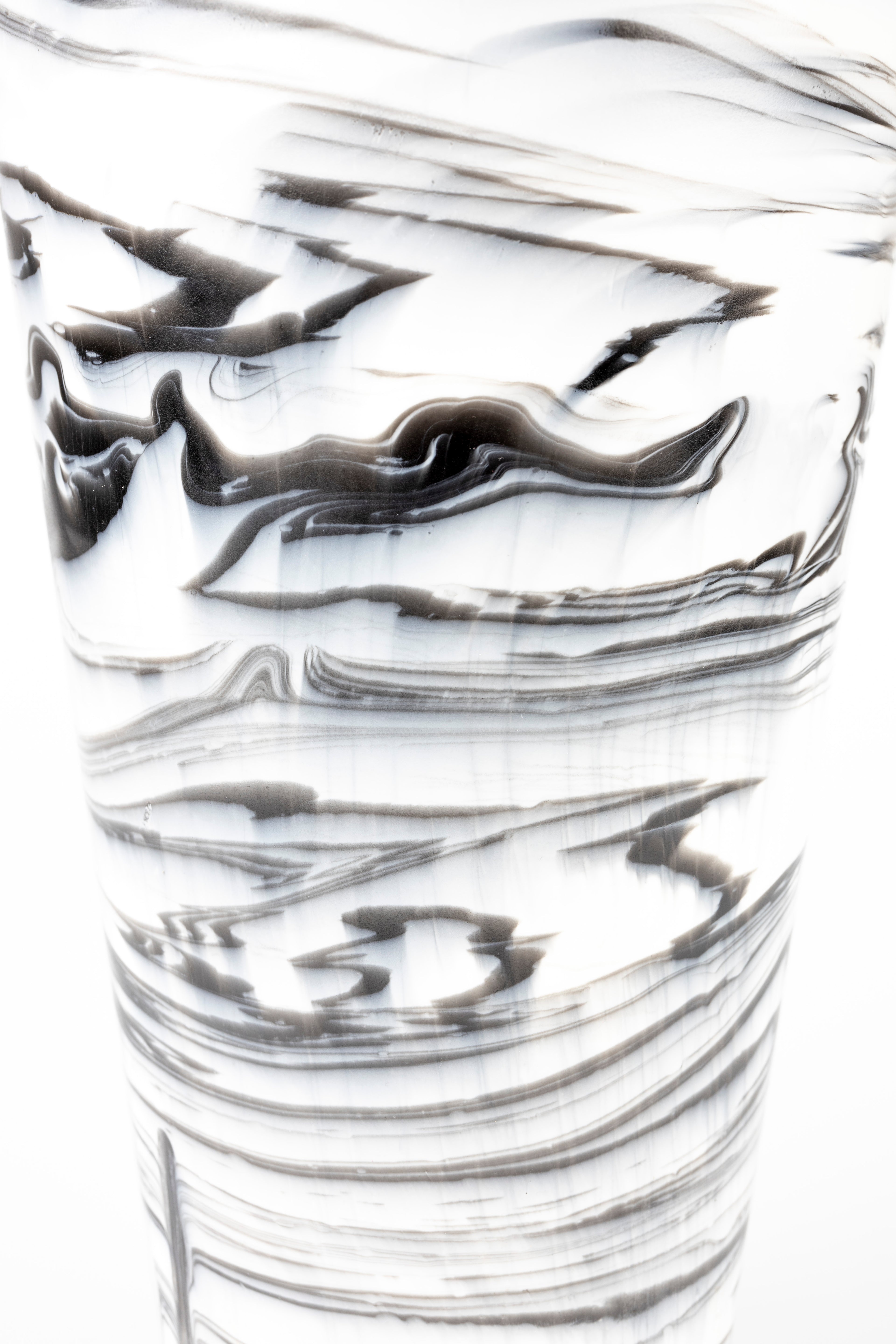 Conic S - Vase - Resin - Black/White/Grey