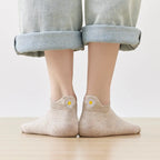 Chaussettes beige en coton à languette fleur pour femme | Chaussettes douces et respirantes | Fabriquées à partir de matériaux de haute qualité | Un cadeau parfait pour les femmes de tous âges