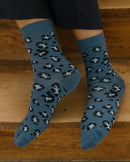 Pack 2 paires chaussettes femme léopard, camel-bleu Angarde porté close up bleu