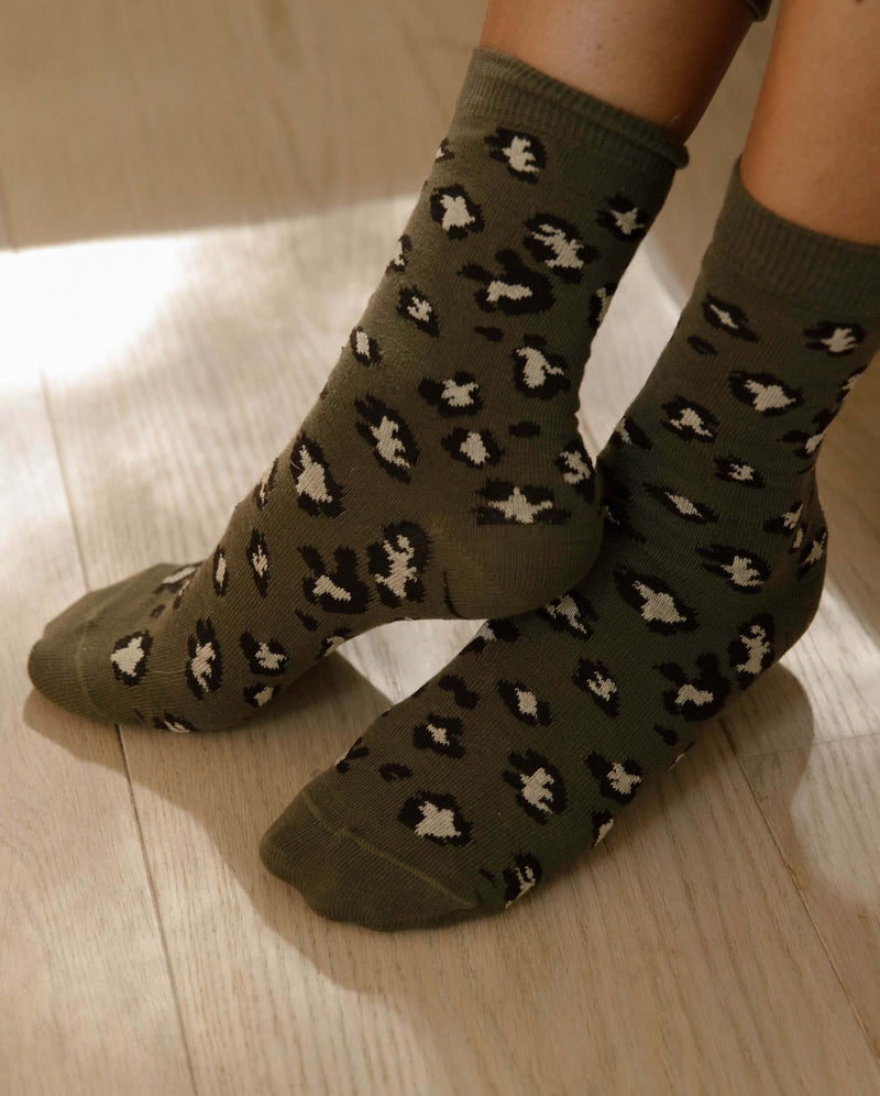 Pack 2 paires chaussettes femme léopard, camel-kaki Angarde porté croisé kaki