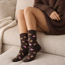 Chaussettes fantaisie femme vendues à l’unité : motifs léopard, rayures ou cœurs. Douces, confortables et taille unique 35-41. Ajoutez une touche tendance à toutes vos tenues ! Existe aussi en lot de 3.