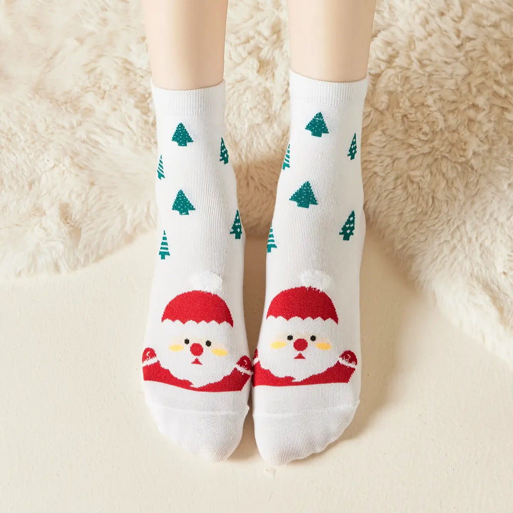 Chaussettes hautes de Noël, motif Père Noël et petits sapins, fond blanc