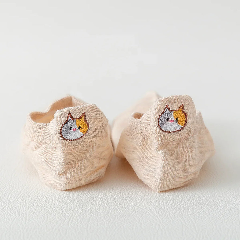 Chaussettes beiges en coton à languette chat pour femme | Chaussettes confortables et élégantes | Idéales pour le quotidien ou les occasions spéciales | Disponibles en plusieurs couleurs et tailles