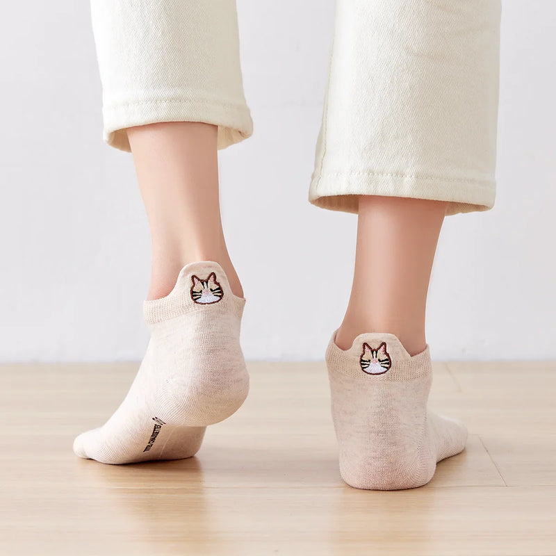 Chaussettes beiges en coton à languette chat pour femme | Chaussettes confortables et élégantes | Idéales pour le quotidien ou les occasions spéciales | Disponibles en plusieurs couleurs et tailles