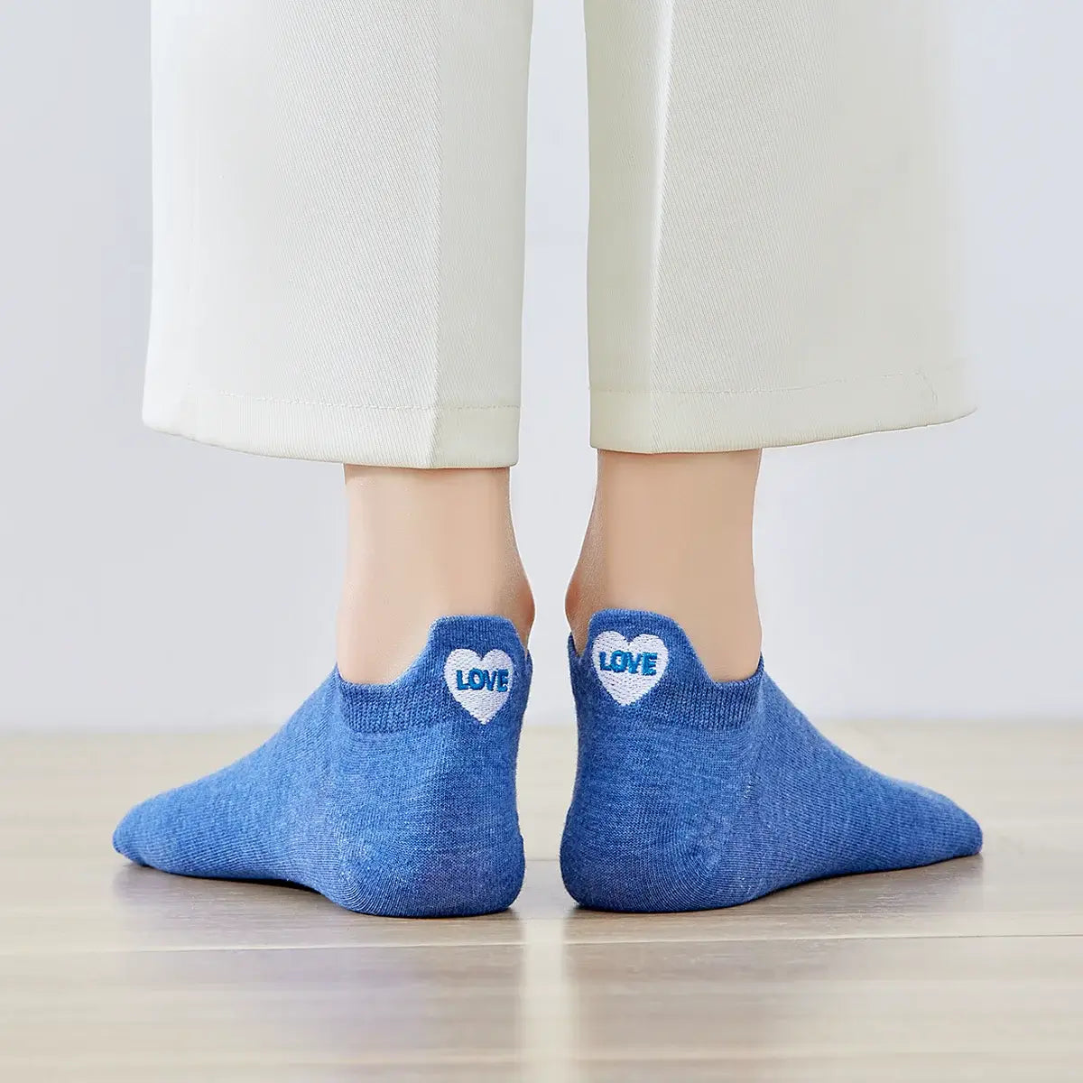 Chaussettes bleu en coton à languette cœur love pour femme 