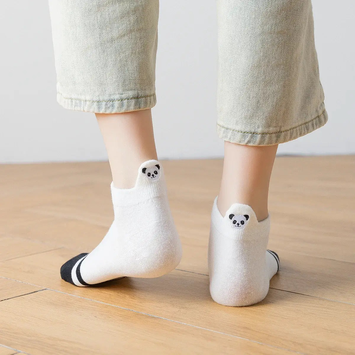 Chaussettes languette, motif panda, coloris blanc et noir