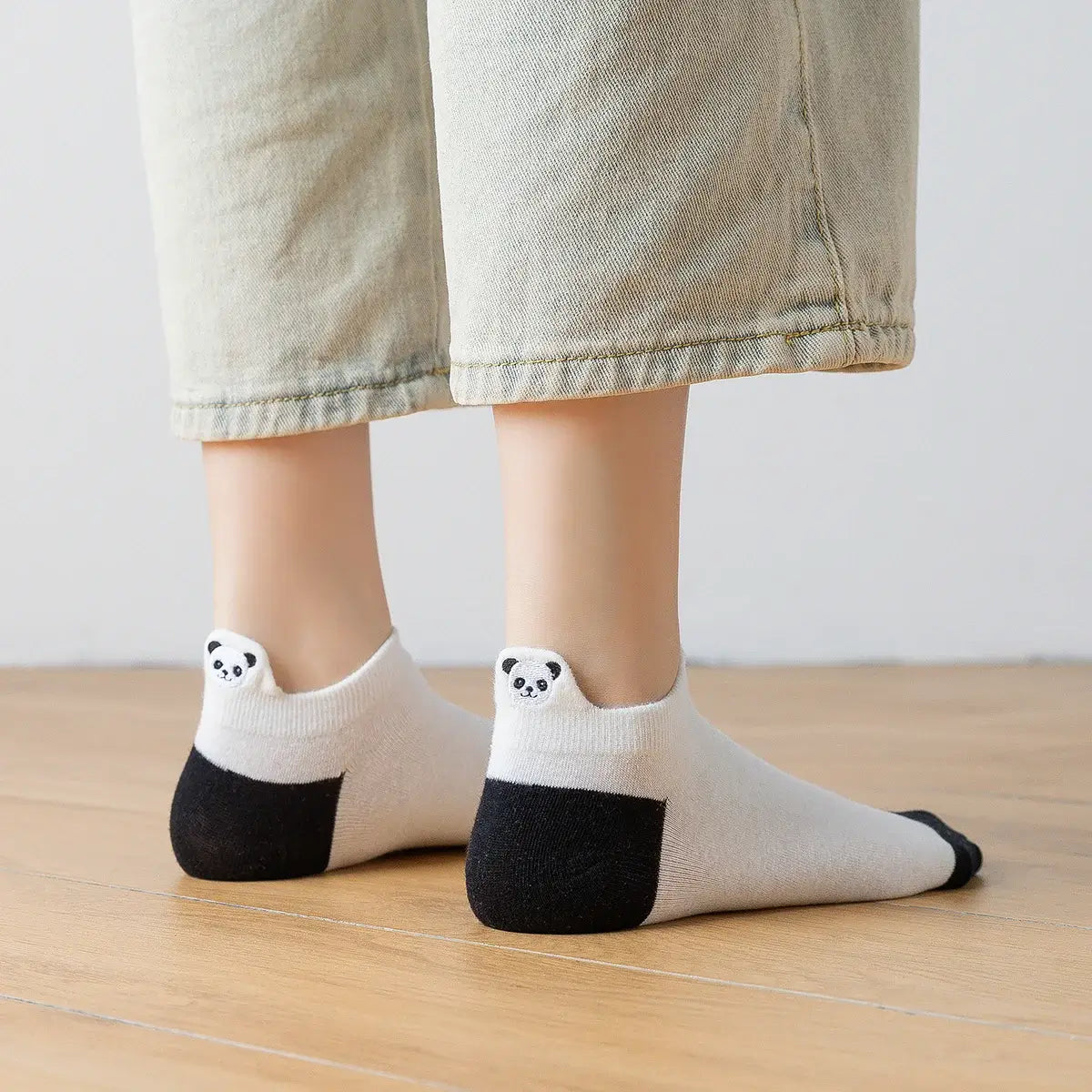 Chaussettes languette, motif panda, coloris blanc et noir