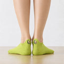 Chaussettes languette vertes, motifs avocats brodés sur la languette 