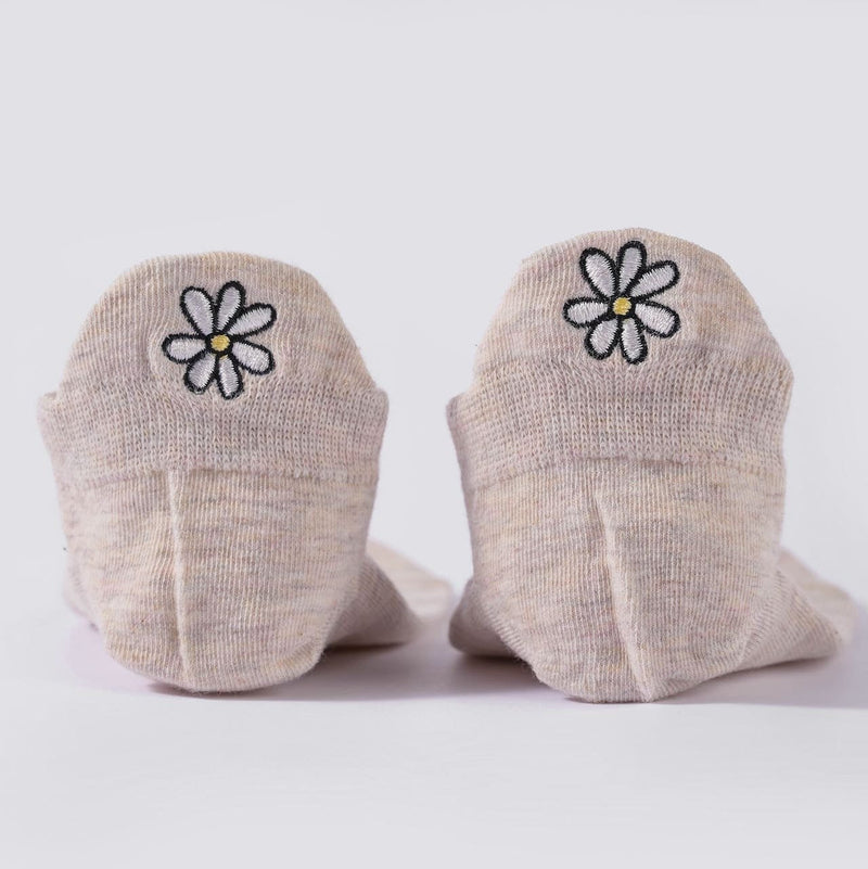 Chaussettes basses femme à languette avec broderie fleur, cœur, tulipe ou soleil. Maintien parfait. Taille 35-41. Douces, gaies et confortables.