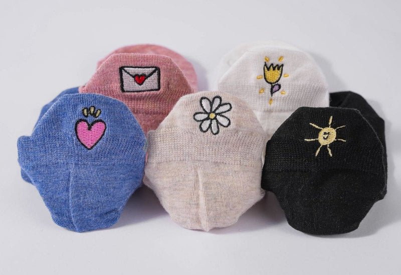 Chaussettes basses femme à languette avec broderie fleur, cœur, tulipe ou soleil. Maintien parfait. Taille 35-41. Douces, gaies et confortables.