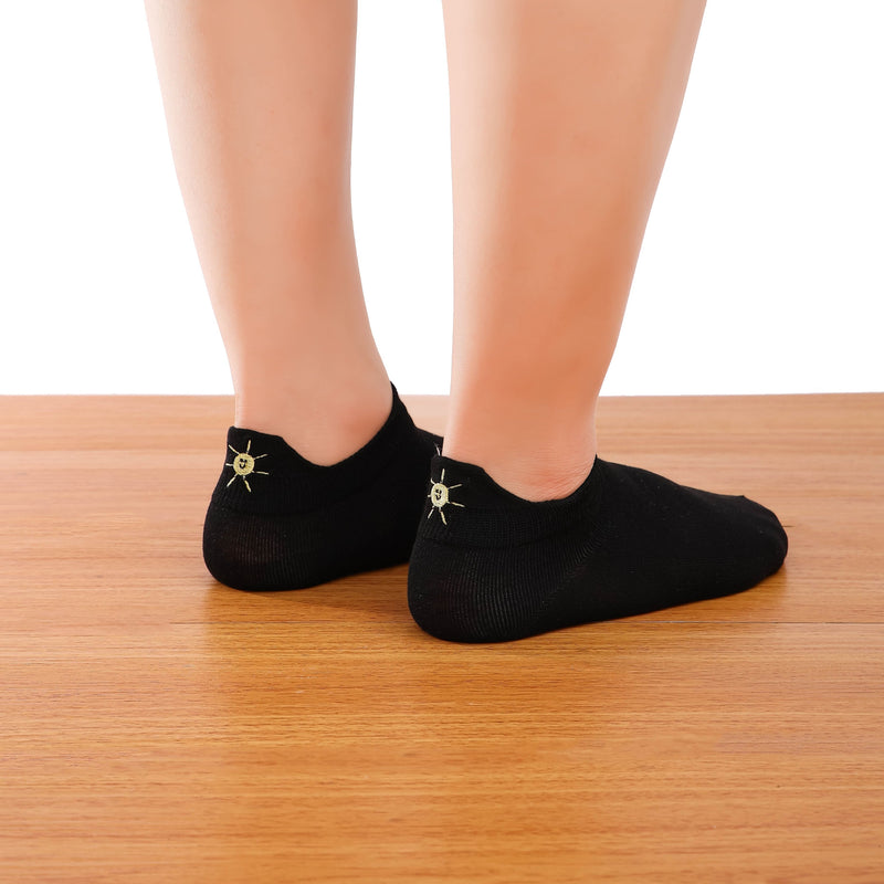 Chaussettes basses femme à languette avec broderie fleur, cœur, tulipe ou soleil. Maintien parfait. Taille 35-41. Douces, gaies et confortables.