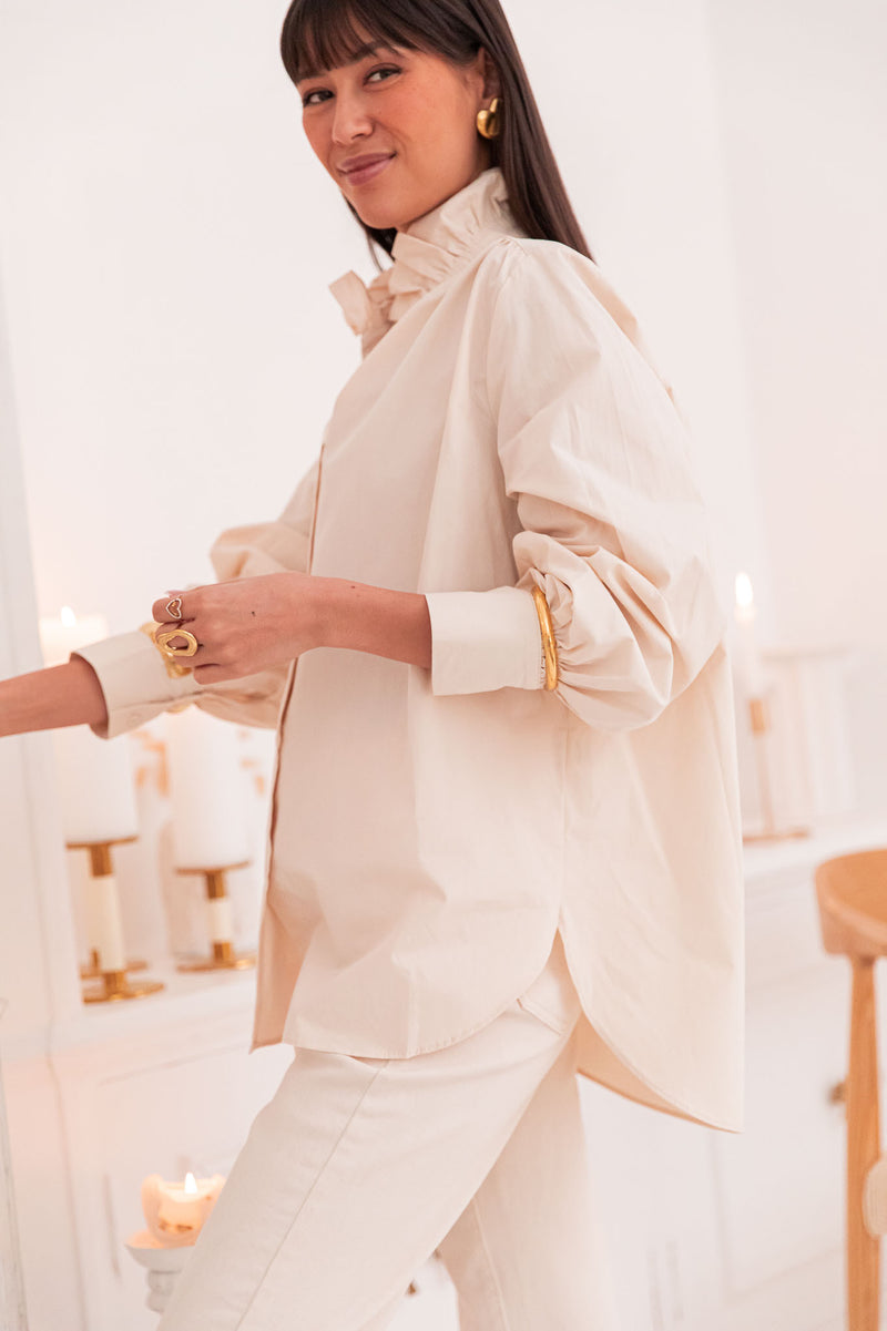 LÉONIE Beige - Victorian Collar Shirt