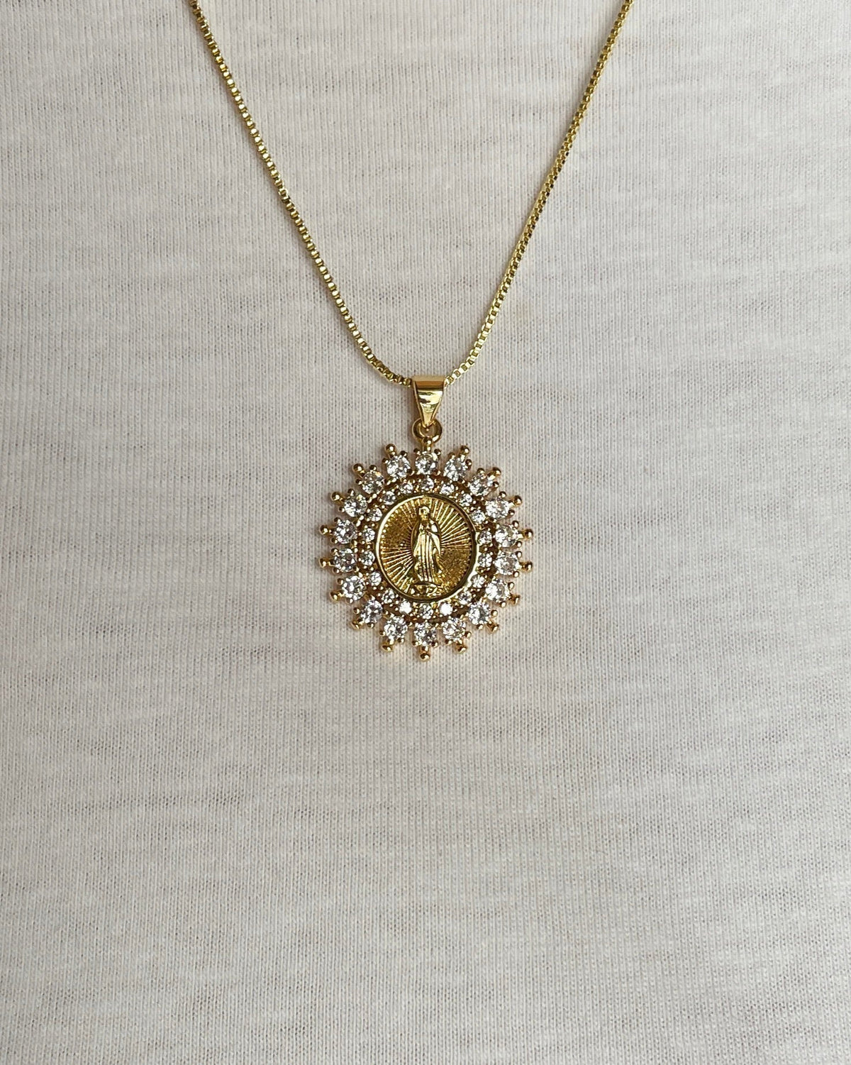 Collier Holy