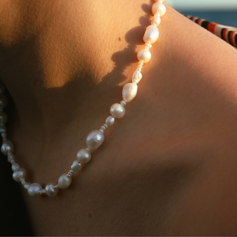 Le Collier Nacres Adèle Camus X