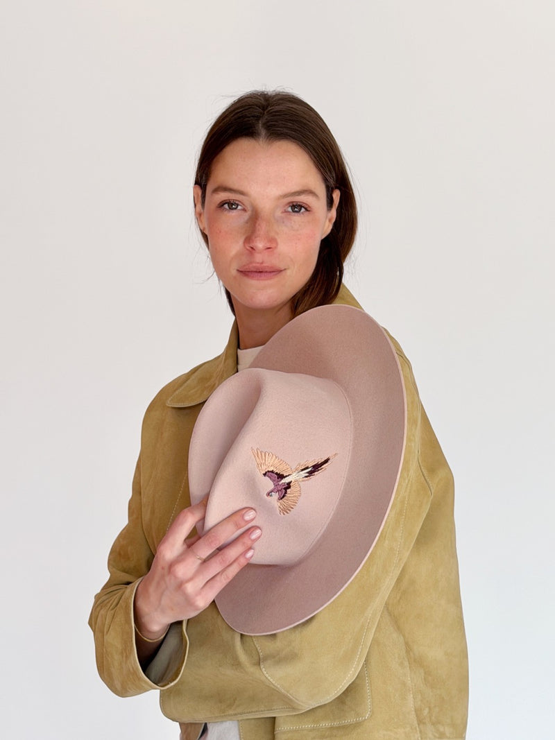 Gorro de Fieltro Constanza - Rosa Bebé