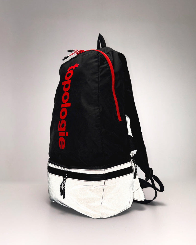 Convert Daypack - Black / Electric Purple