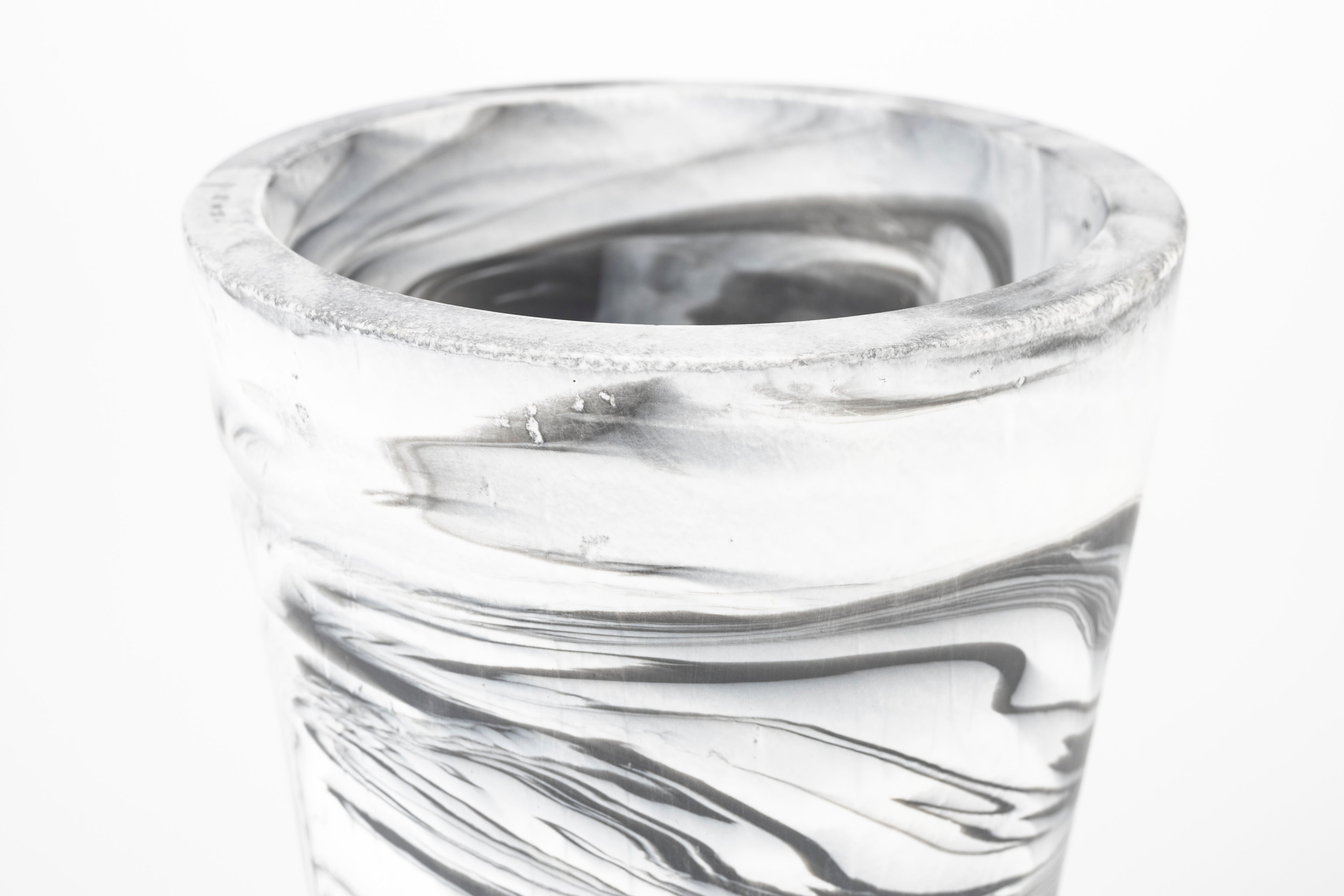 Conic M - Vase - Resin - Black/White/Grey