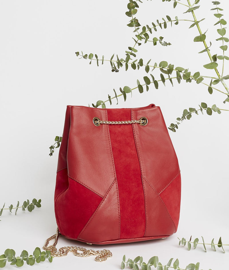 lesyeuxd_elsa_grand_rouge