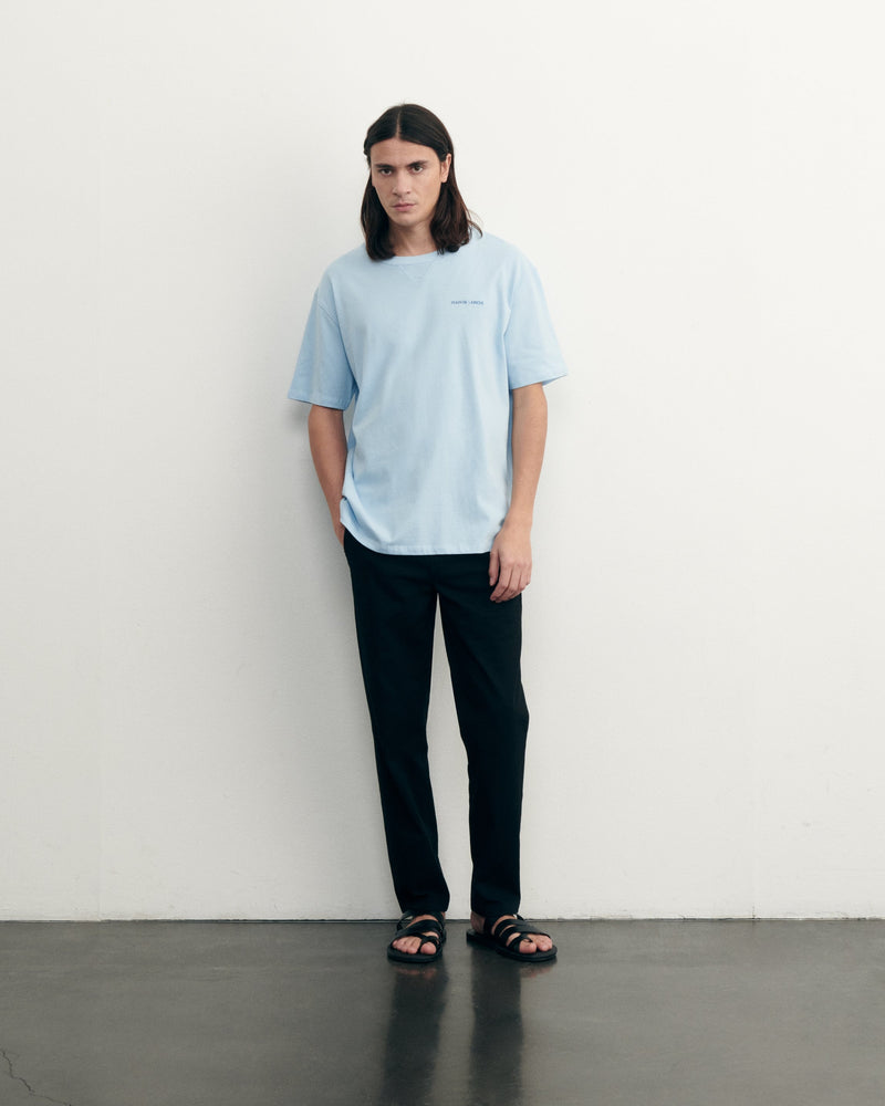 duras oversized t-shirt 'maison labiche'#color_sky-blue-washed