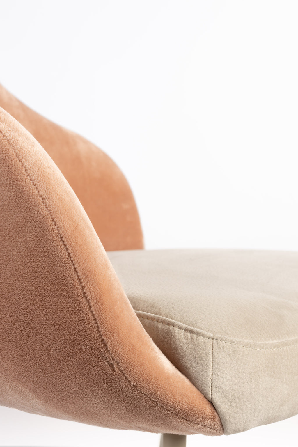 Friuli - Lounge Armchair - Fabric - Pink