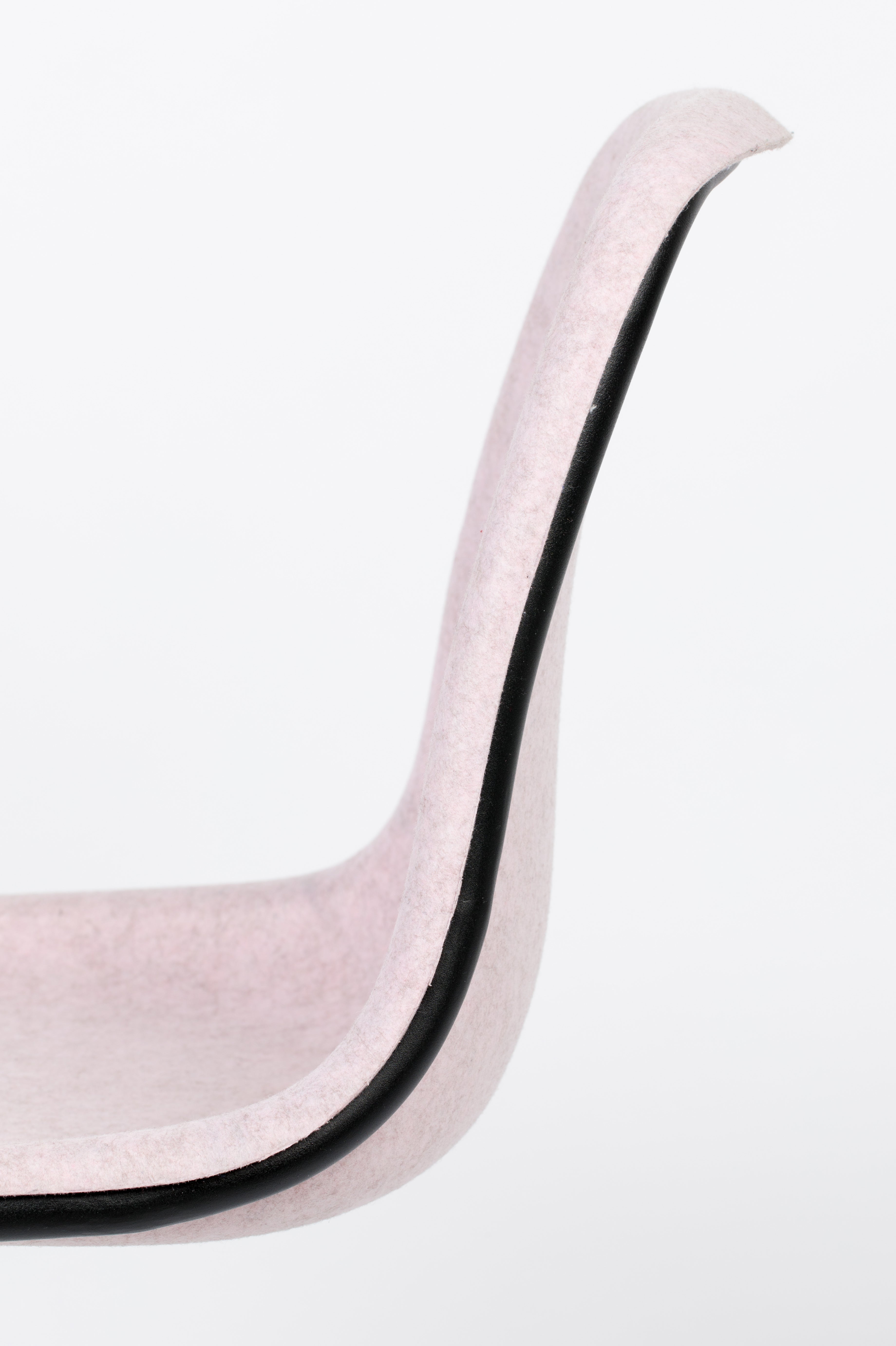 Thirsty - Dining Chair - Recycled Plastic - Pale Pink