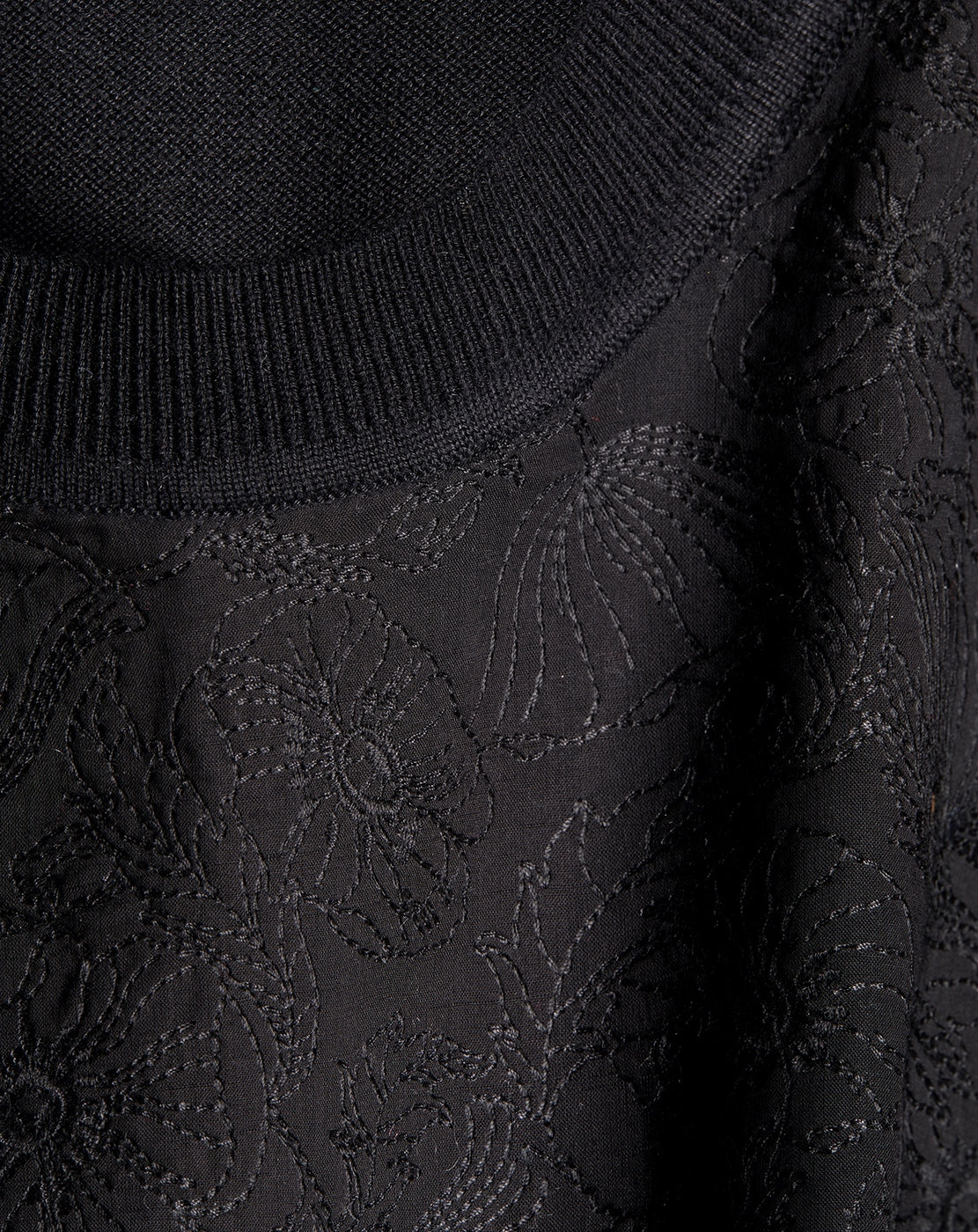 Jersey Cuello Redondo Bordado Miami - Negro - Mujer
