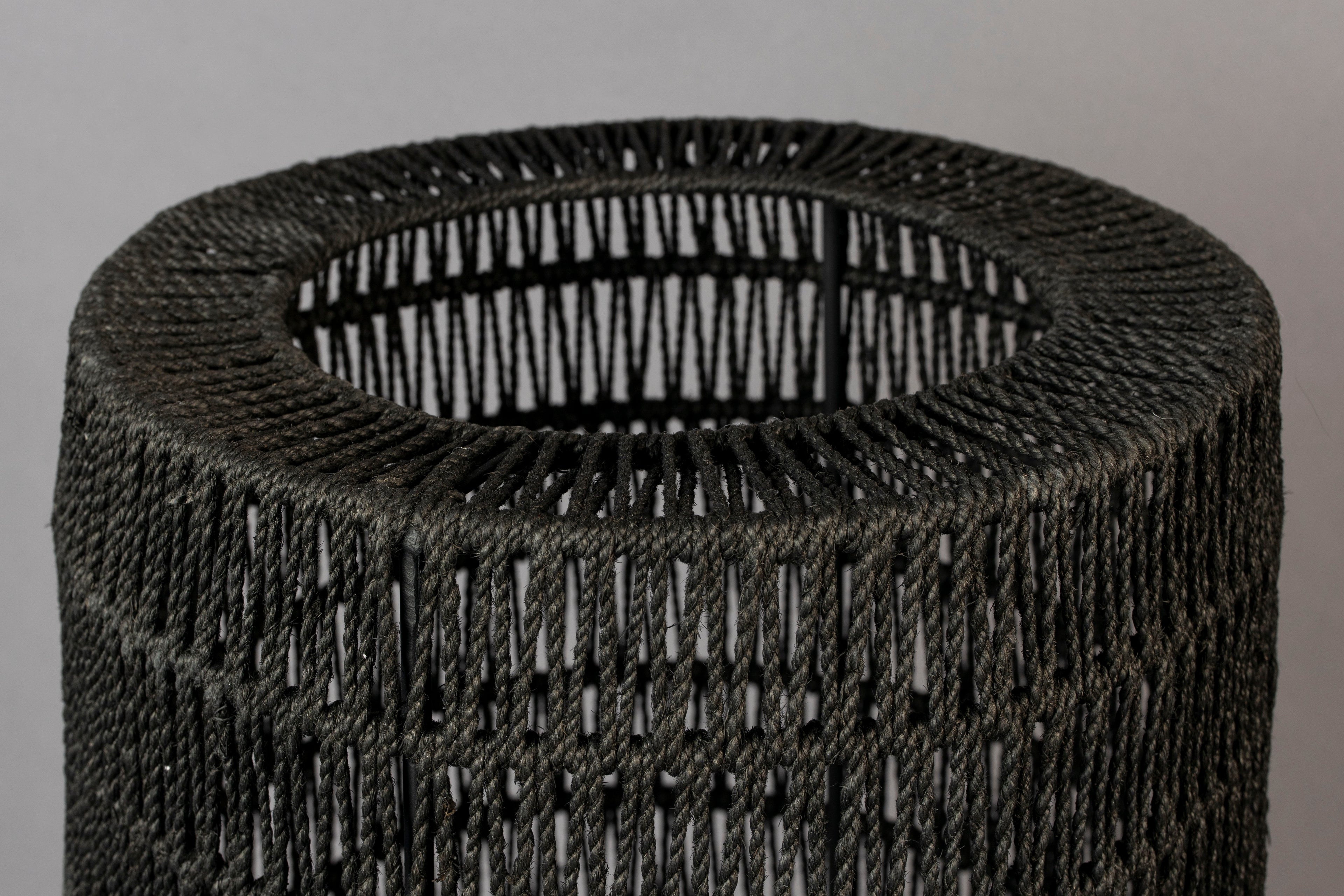 Kari - Floor lamp - Jute - Black