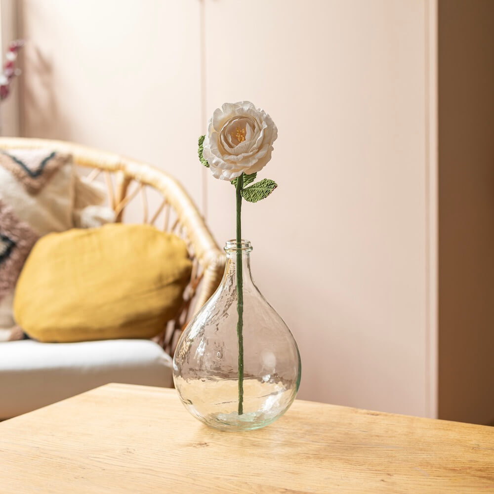 Rose Anglaise En Papier Blanche