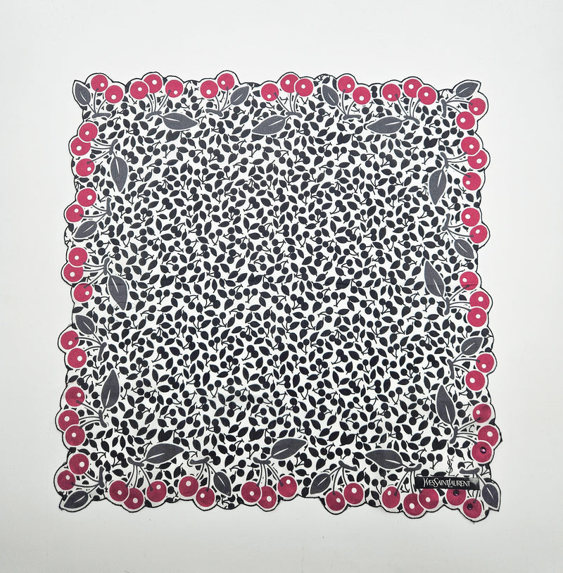 Foulard Bandana Vintage Ysl Yves Saint Laurent À Motif Baies Roses