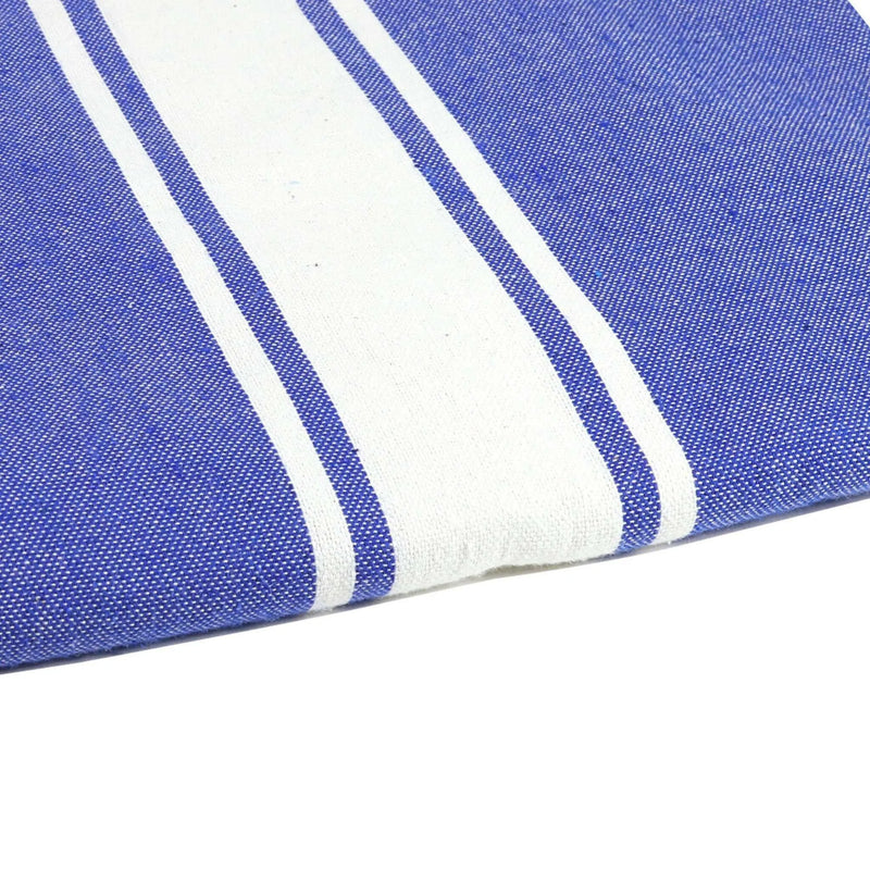 Centrarse en la clásica Fouta Ocean Blue