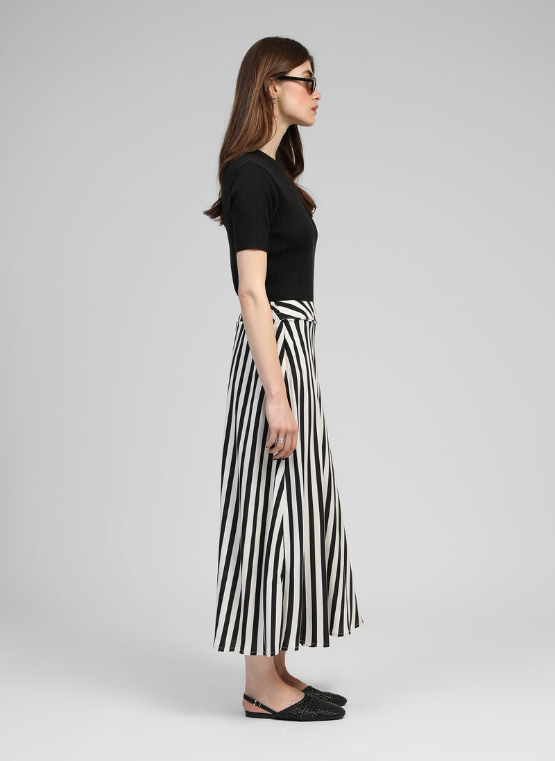 Galvily Stipe Long Skirt Black