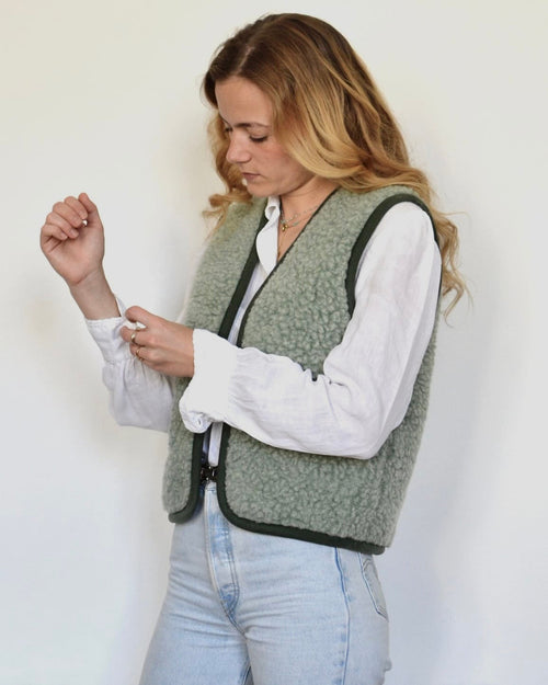 gilet-sans-manche-mouton-vert