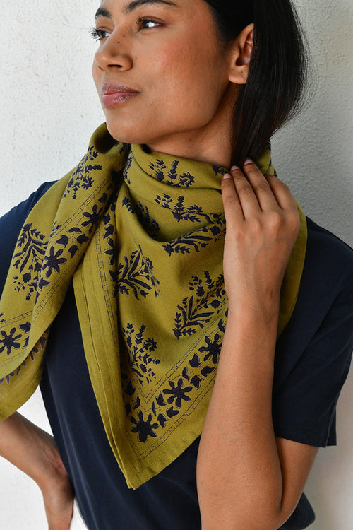 Large Galatie Scarf - Green