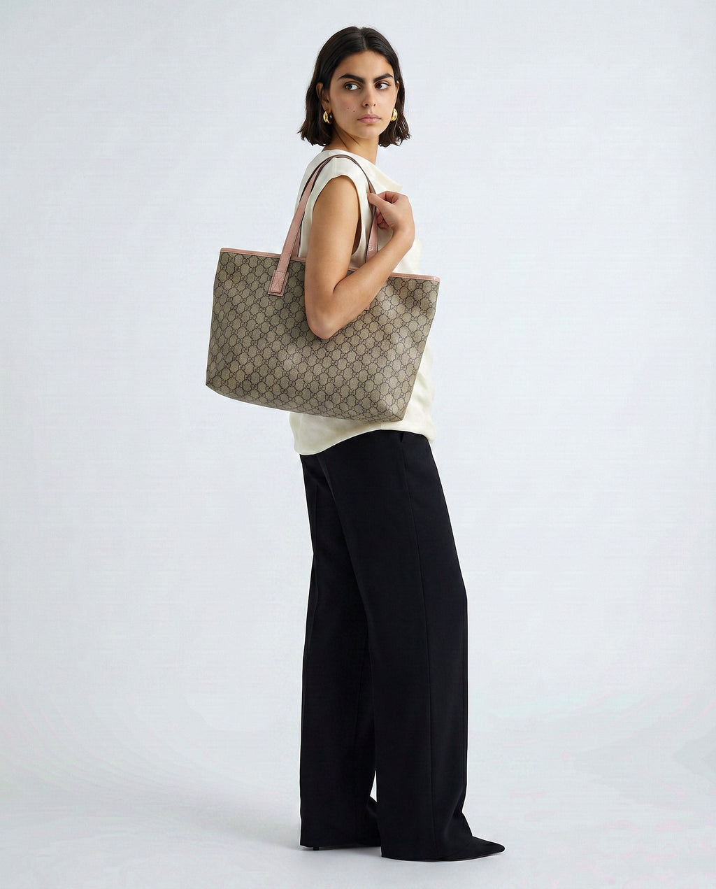 Gucci Gg Supreme Zipped Tote