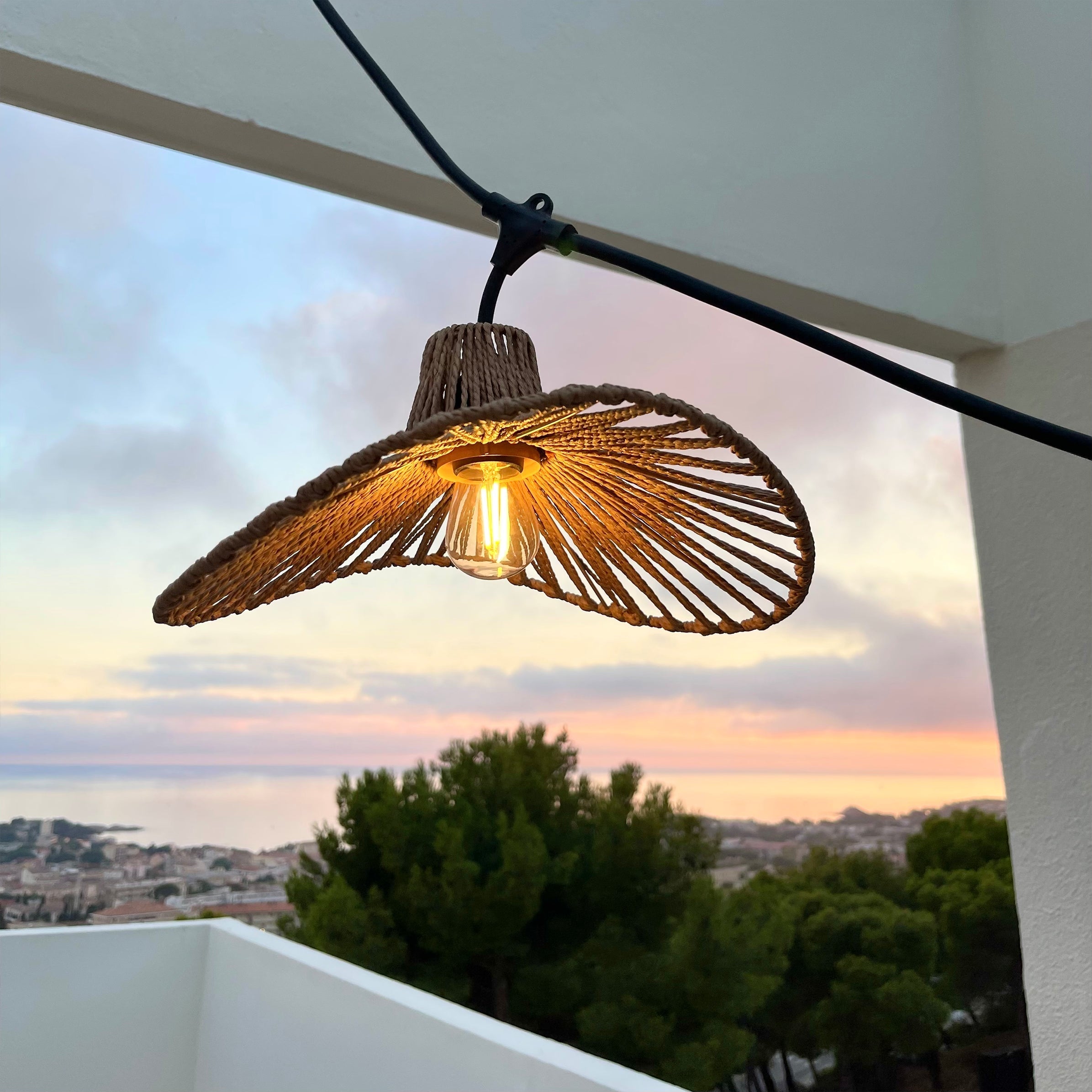 Wavy - E27 Wired String Light - Rattan - Beige