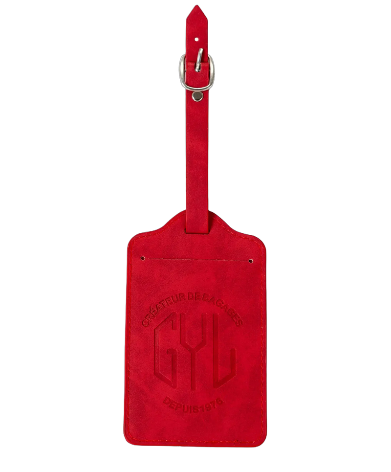Etiquette a bagages GYL rouge vue face avec logo Createur de Bagages fond transparent