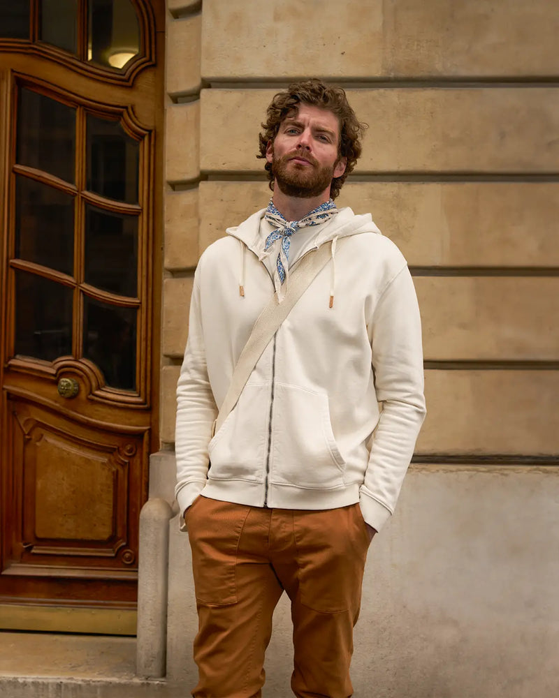 hoodie zippé blanc en coton bio - look