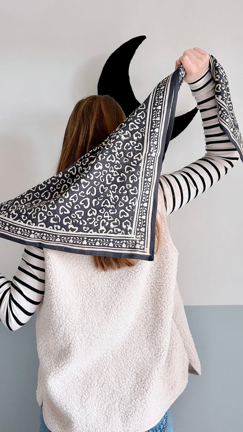 Foulard Adulte Leo Gris 100Cm