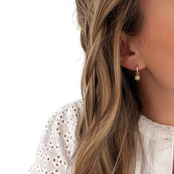 Pendientes mini aro “Sol” bañados en oro-Instants Plaisirs • Joyería-Instants Plaisirs • Joyería