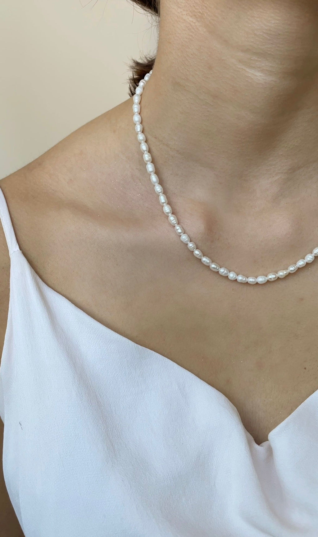Thin Pearl Necklace