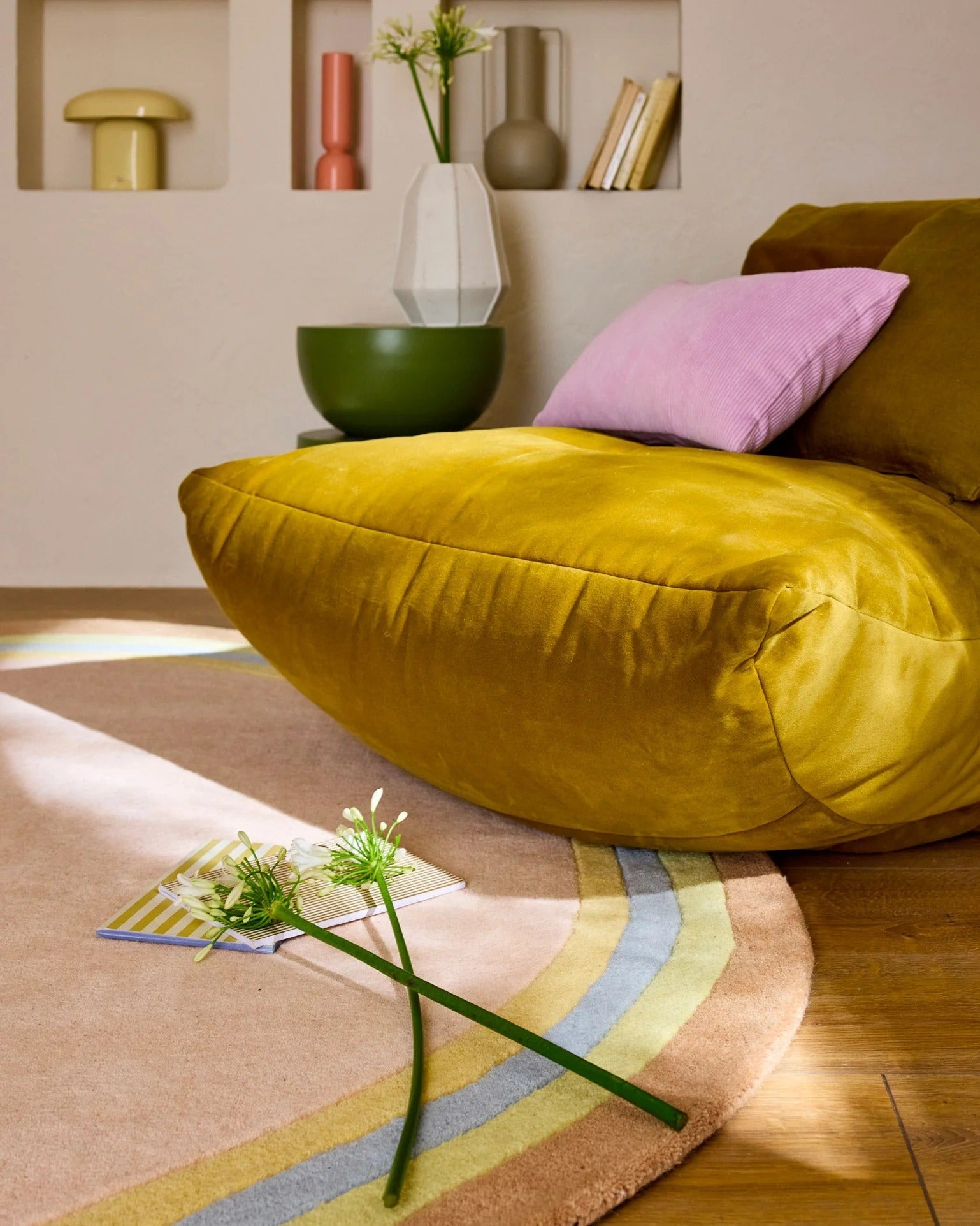 Pantone x Nazar - Soft Rayon Rug in Multicolored Wool